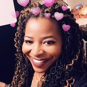 Meet your Posher, Nelly